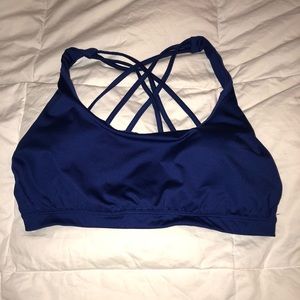 Victoria Sport Strappy Sports Bra